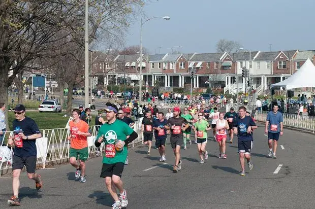 SunTrust Marathon, Neighborhood